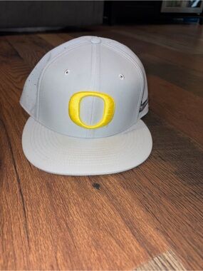 Nike Gray Oregon Ducks Hat with Green and Yellow Interior Trim
